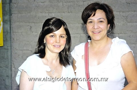 01082010 Cony y Mary Pily.