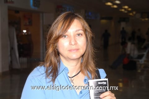 02082010 Chihuahua. Dionisia Hinojosa emprendió un viaje de negocios.