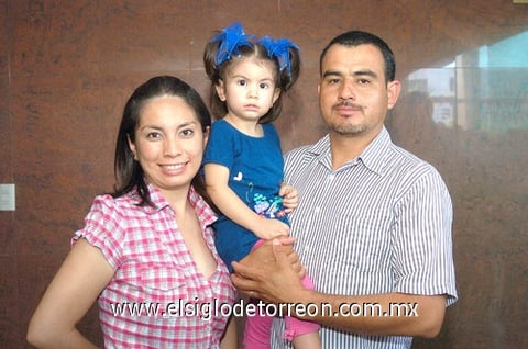 03082010 Noel, Aby y Olga.