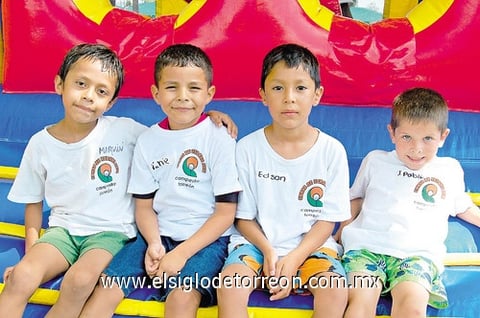 04082010 Marvin, Yahir, Edson y José Pablo.