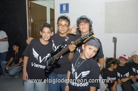 05082010 Felipe, Axel, Finish y Carlos.