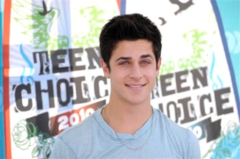 David Henrie de 'Los Hechiceros de Wavelry place'.