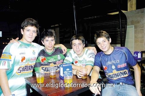 09082010 Gustavo, Mario, David y Javier.