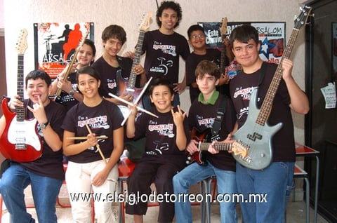 08082010 Valente Álvarez, Eduardo Hussein, Michelle, Danna y Oswaldo Sánchez jr., Sofia Arrenquín, Max Herrera, Jesús y Kevin Martínez, Hassan Jaik, Gerardo y Gerkson Martínez, Ikeda, Alonso Soto, Natalia Tafoya, Diego Arenal y Absalom Ruiz.