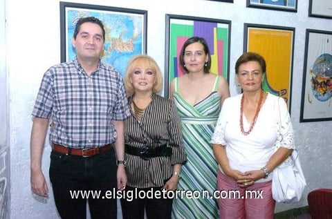 07082010 Miguel Báez, Silvia de Báez, Gaby Díaz Flores y Tita Dávila. EL SIGLO DE TORREÓN/ ÉRICK SOTOMAYOR