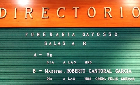 El cuerpo de Cantoral (1935-2010) fue trasladado desde Toluca, donde falleció de un infarto.