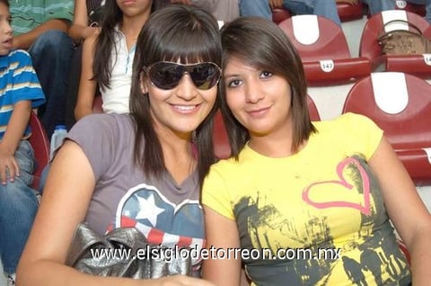 10082010 Rocío y Victoria Gómez Moreno.