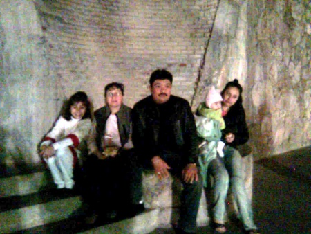 Con mi familia en el paseo santa lucia. Fotografía enviada por Carlos Eduardo Galindo González.