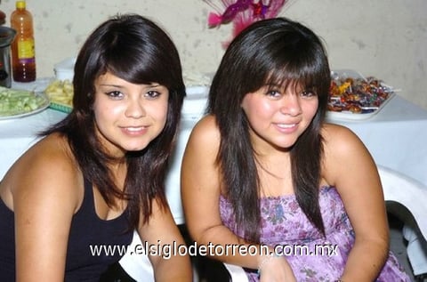 13082010 Karen y Aurora.