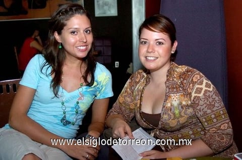 13082010 Alejandra Piñera y Kenia Vallejo.