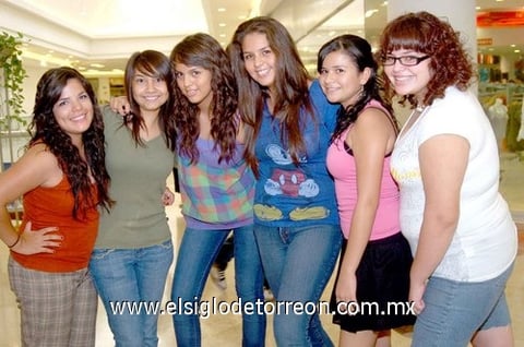 14082010 Mayra, Valeria, Chary, Dany, Ana y Yuri.