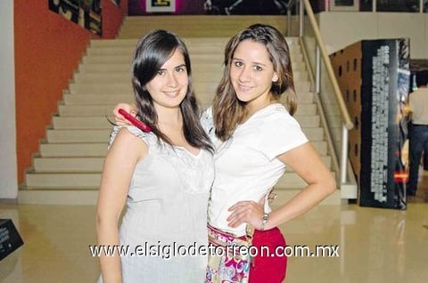 15082010 Andrea Llamas y Ana Reza.