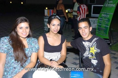 15082010 Ana Guerrero, Melissa Meraz y Javier Ordóñez.