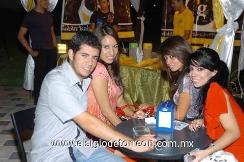 15082010 Luis, Ivonne, Natalia y Karina.