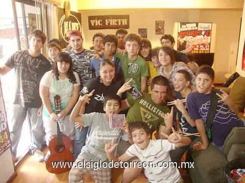 15082010 Alumnos. Mariano, Tomy, Almara, Luis Eduardo, Miguel, Miguel Ángel, Xander, Diana, Chepo, Andrés, Ivette, Carlos, Piña, José Pablo, Luis Carlos, Hugo, Lucy y Alexis.