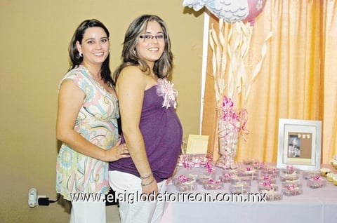 16082010 Claudia Lorena de Trujillo y Brenda Cuéllar.