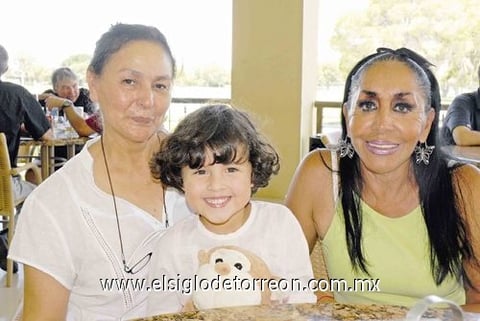 15082010 Vicky Madero, Teodomira y Olga Frisbie.