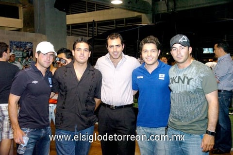 Diego, Chacho, Juan, Gerardo y Pedro.