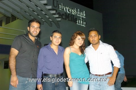 17082010 Joel Cortés, Felipe Aguilera, Gaby Aguilera y Aarón Anguiano.