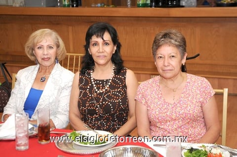 17082010 Yolanda de Pedroza, Lucero de Méndez y Pita de Méndez.