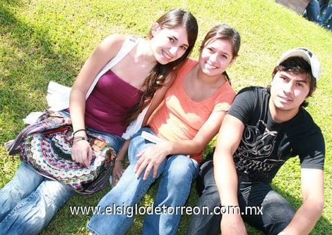 18082010 Eugenio, Iván, Rodrigo, Sandra, Claudia, Paulina y Veyra.