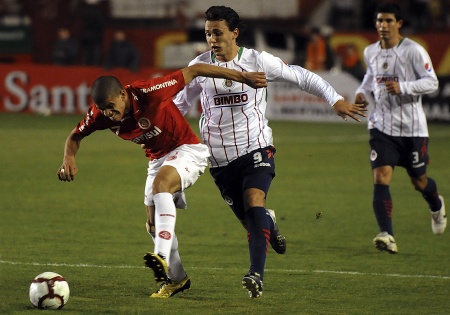 A los 76', el Inter sacó, ahora sí de forma definitiva, al Guadalajara del sueño, pues Leandro, en una escapada, anotó el 2-1.