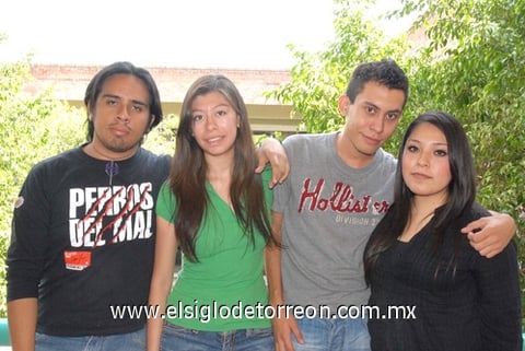 20082010 Mario Herrera, Angie González, Peter Cerda y Coral Cháidez.