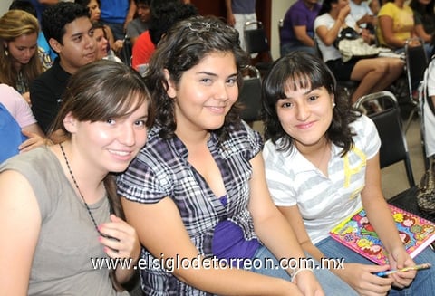 22082010 Elda, Estefanía y Mariana.