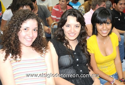 22082010 Michelle Moreno, Aidé Pérez y Ana Laura Tonche.