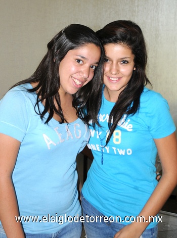 22082010 Cristy y Diana.