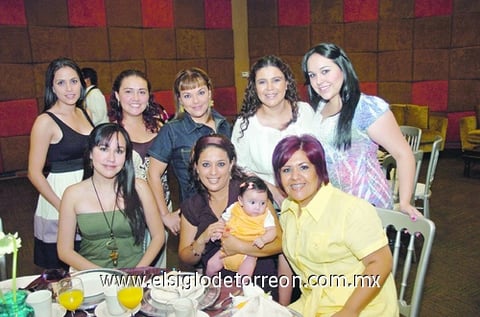 22082010 Conchita González, Grisi Sonora, Angélica Quintero, Gaby Quintero, Laura Quintero, Maru Quintero, Rosy Quintero, Claudia González y Regina Marín.