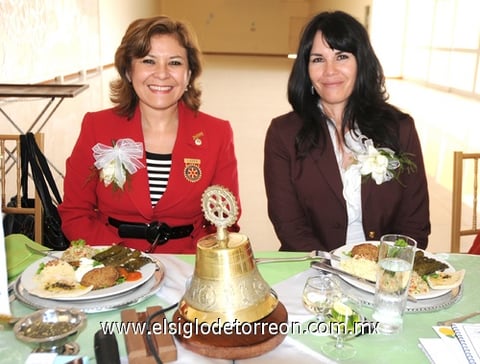 22082010 Laura Díaz y Norma de Ayala.