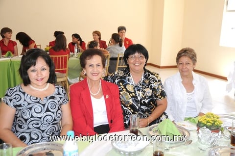 22082010 Perlita, Georgina, Pera y Pita.