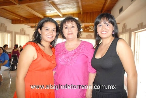 22082010 Diana Hernández, Karla Hernández e Isabel de Castro. EL SIGLO DE TORREÓN / CRISTINA CARRILLO