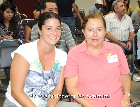 22082010 Kathleen Brownley y Lourdes Towns.