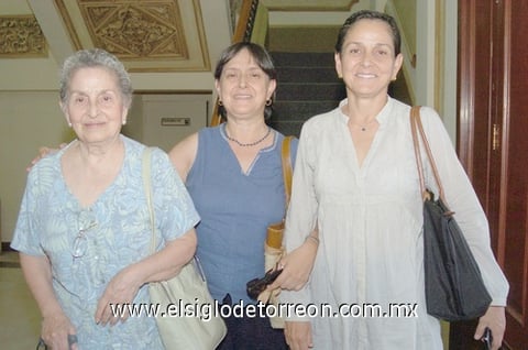 22082010  Lupita, Silvia y Sandra Castro.  EL SIGLO DE TORREÓN/ ÉRICK SOTOMAYOR