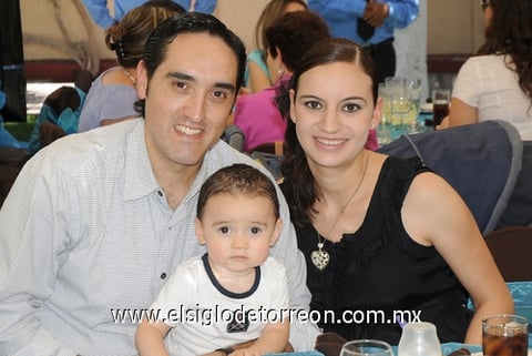 24082010 Jaaziel, Mourey y Soraya Gorostiaga.