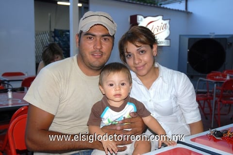 25082010 Mateo, Susana y Efraín Arellanes.