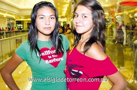 29082010 Valeria Pérez y Jocelyne Rivera.