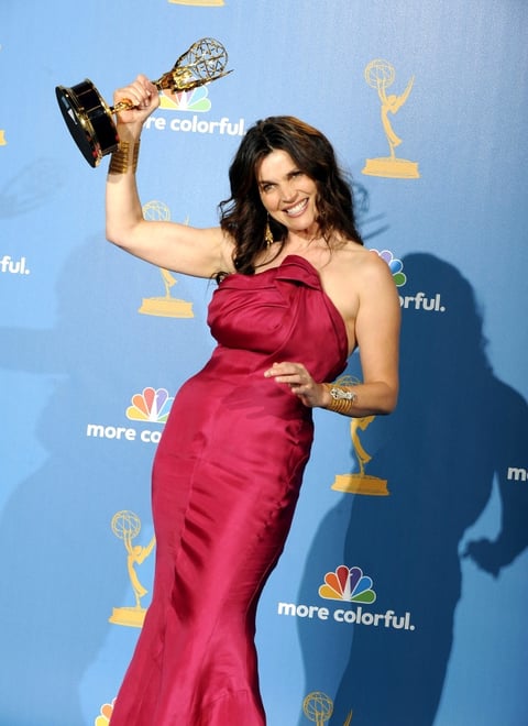 Julia Ormond, ganadora de la categoría actriz de apoyo de miniseries o una película por su trabajo en 'Temple Grandin'.
