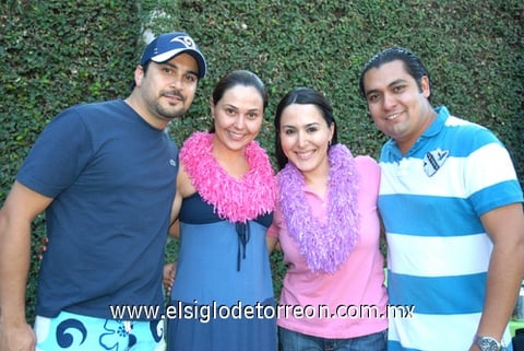 Los festejados: Alberto, Fernanda, Elisa y Carlos.