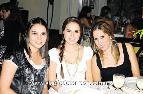 Bere Cepeda, Susy Garza y Astrid Baile.