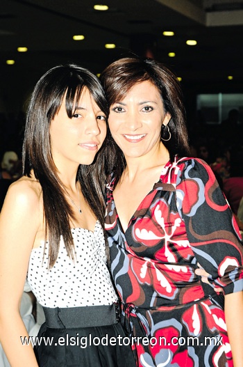 Renata Muñoz y Renata Chapa.