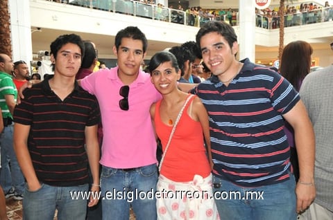31082010 Edwin Reyna, Alex Magno, Mariana Arista y Alfonso Herrera.