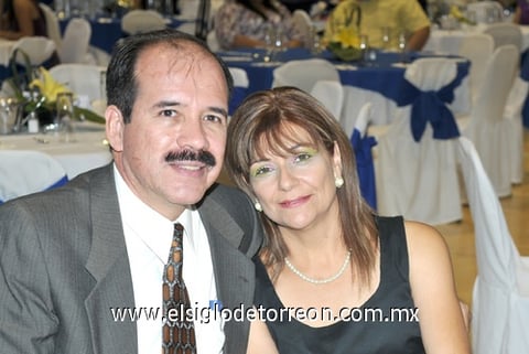 02092010 Alejandro y Sonia Sáenz.