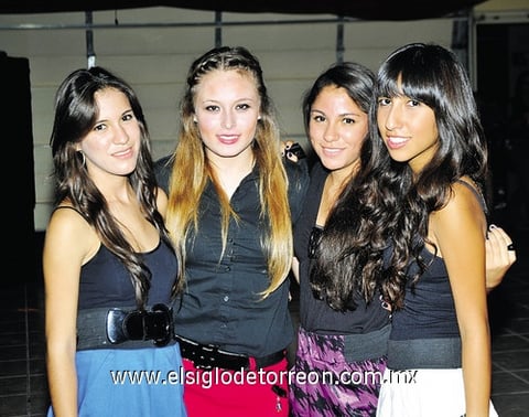 05092010 Luisa, Ale, Sandra y Duly.