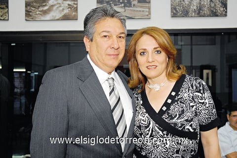 05092010 Noemí de Campos y Raúl Campos.