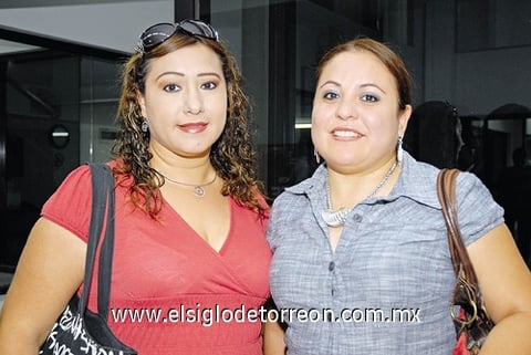 05092010 Laura Martínez y Claudia Mireles.