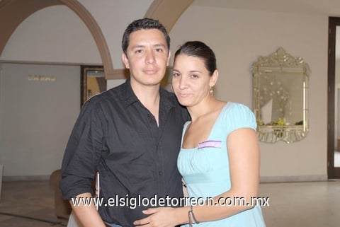 05092010 Nacho Torres y Lulú Cordero.