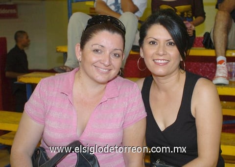 07092010 Mónica Morado de Alonzo y Sandra Romo de Ramírez.